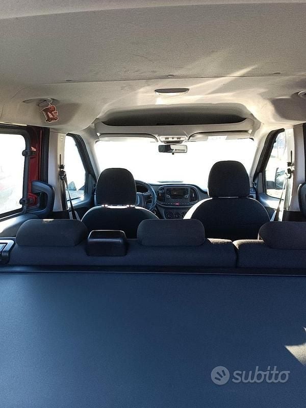 Usata Fiat Doblò 120 CV (88 kW) 2019 Rosso Monovolume