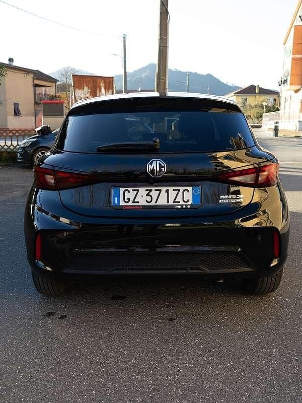 Usata MG MG3 Luxury 102 CV (75 kW) 2025 Nero Utilitaria