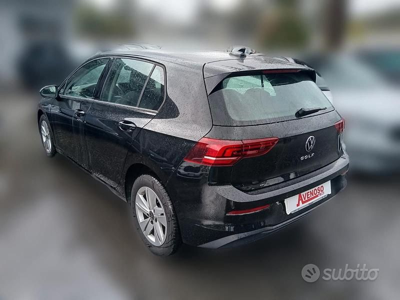Usata VW Golf VIII Life 115 CV (84 kW) 2025 Nero Berlina