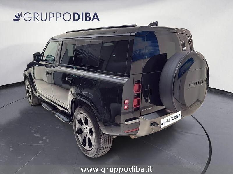 Usata Land Rover Defender SE Dynamic 200 CV (147 kW) 2025 Nero SUV