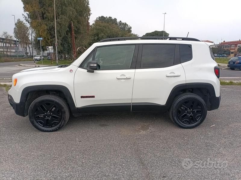 Usata Jeep Renegade Trailhawk 170 CV (125 kW) 2018 Bianco SUV