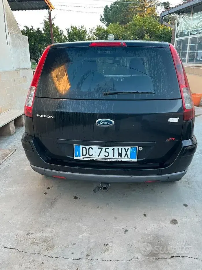 Usata Ford Fusion 68 CV (50 kW) 2006 Utilitaria