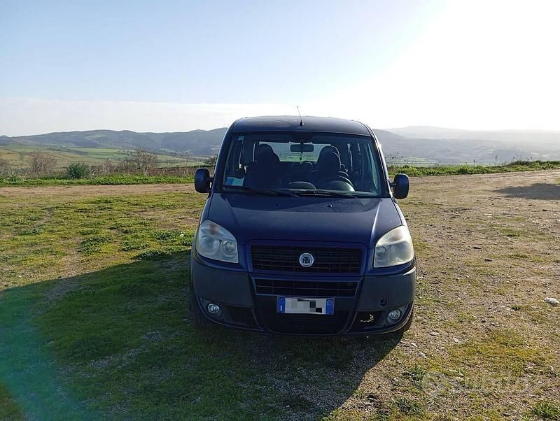 Usata Fiat Doblò Family 2008 Blu Monovolume