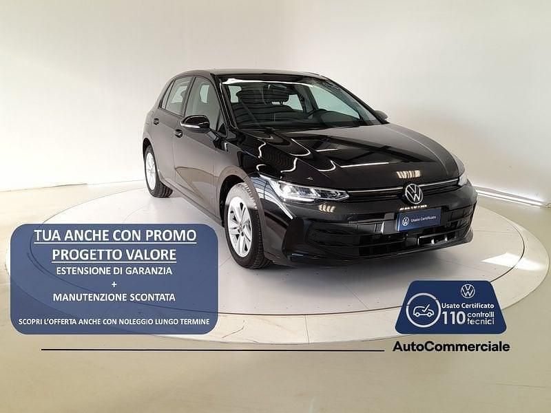 Usata VW Golf VIII Life 116 CV (85 kW) 2025 Nero