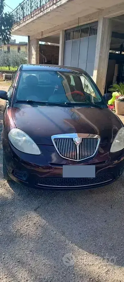 Usata Lancia Ypsilon 69 CV (50 kW) 2007 Viola Utilitaria