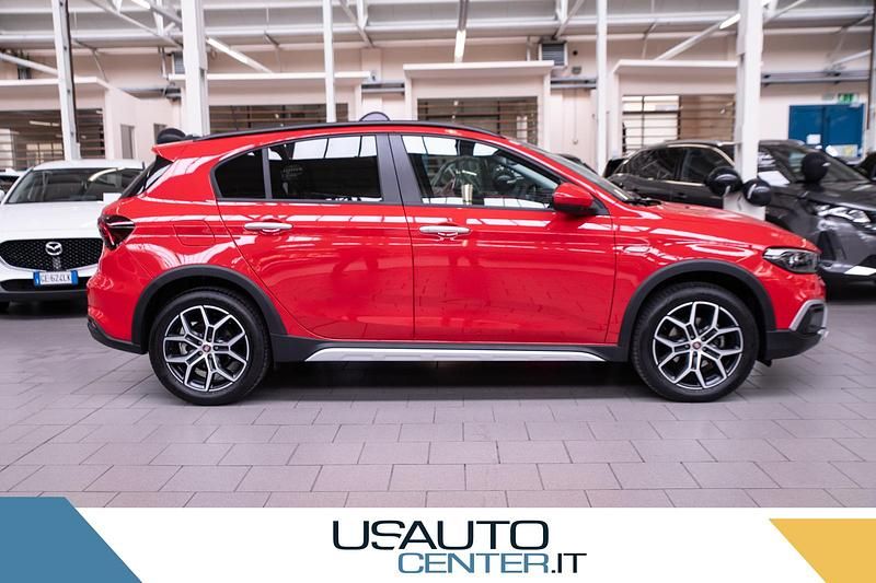 Usata Fiat Tipo Cross 130 CV (95 kW) 2023 Nero Utilitaria