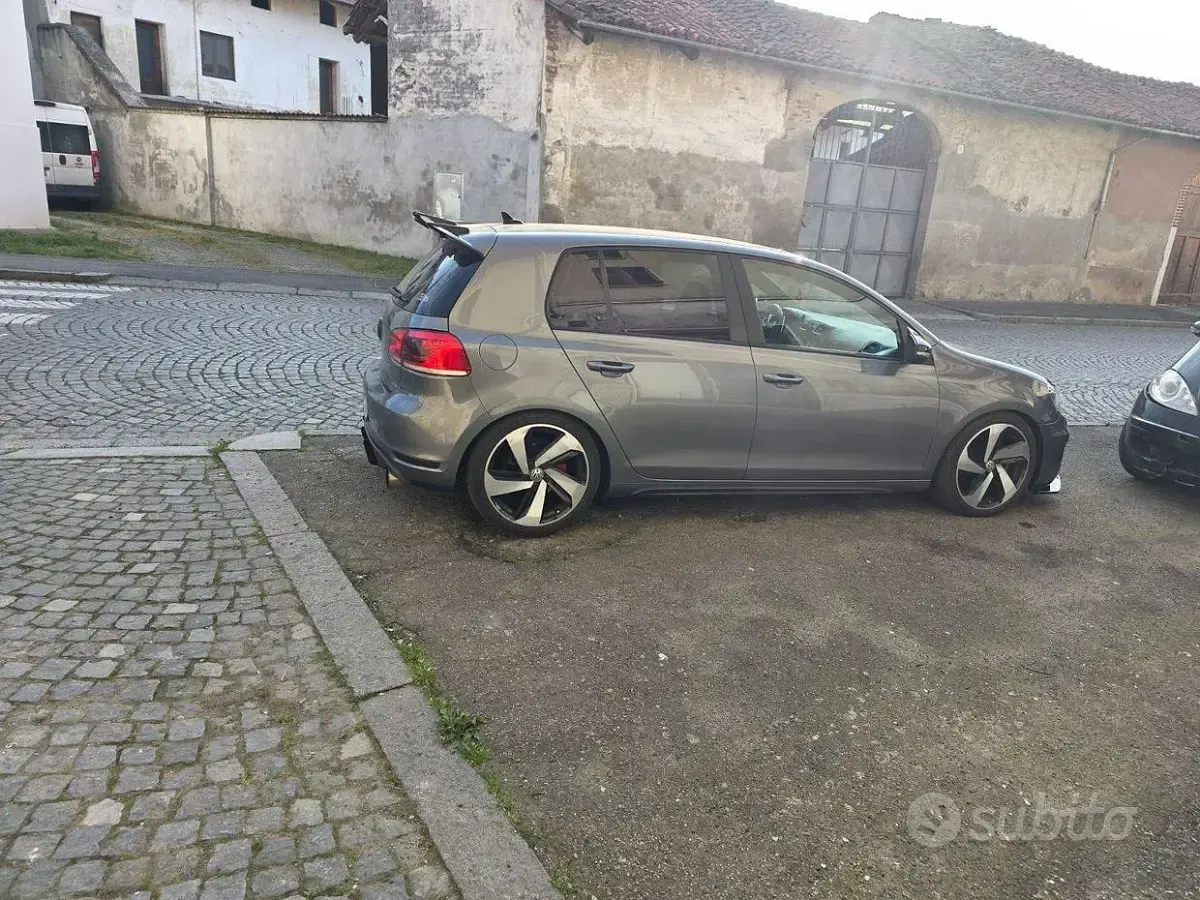 Usata VW Golf VII GTI 270 CV (198 kW) 2016 Grigio Berlina
