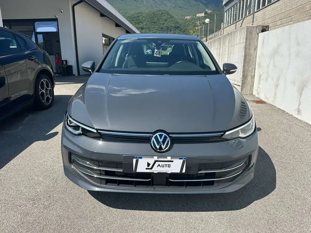 Usata VW Golf VIII Style 150 CV (110 kW) 2025 Dolphin grey Berlina
