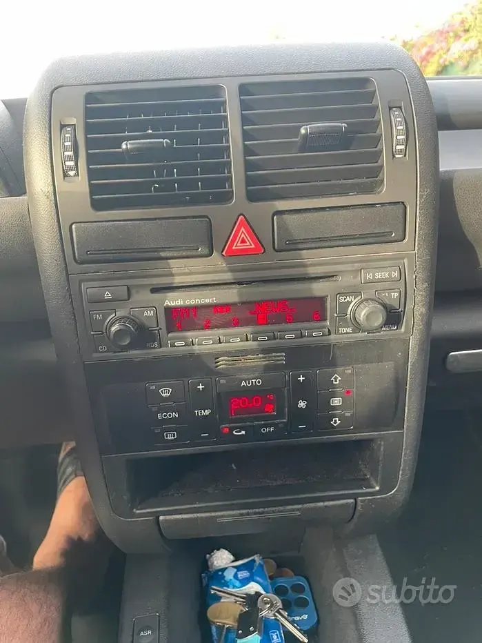 Usata Audi A2 75 CV (55 kW) 2003 Bluazzurro Utilitaria