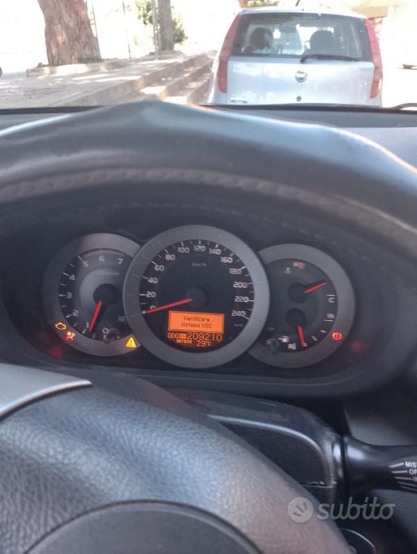 Usata Toyota RAV4 136 CV (100 kW) 2008 Grigio SUV