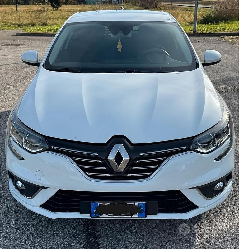 Bianco Usata 2016 Renault Mégane IV Zen Berlina | 9250 € (Buon prezzo) - Immagine 1/4