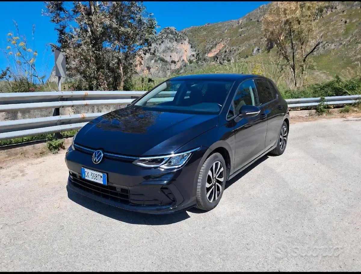 Usata VW Golf VIII 116 CV (85 kW) 2021 Berlina