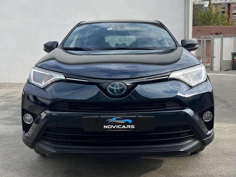 Usata Toyota RAV4 Hybrid Lounge 155 CV (114 kW) 2018 Nero SUV