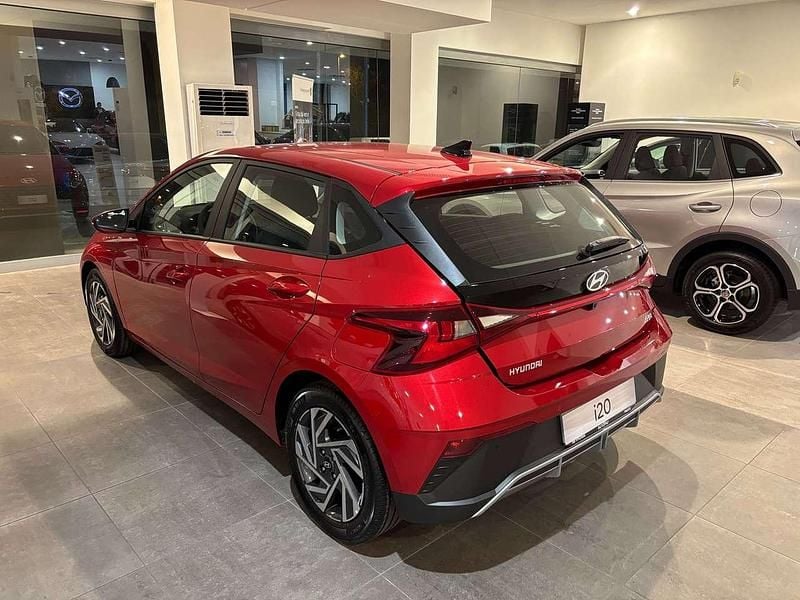 Nuova Hyundai i20 79 CV (58 kW) 2025 Dragon red Utilitaria