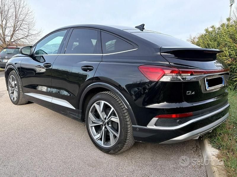 Usata Audi Q4 Sportback e-tron S-Line 210 kW (286 CV) 2022 Nero SUV