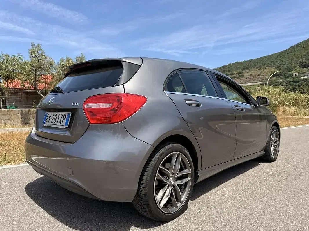 Usata Mercedes 180 109 CV (80 kW) 2014 Berlina