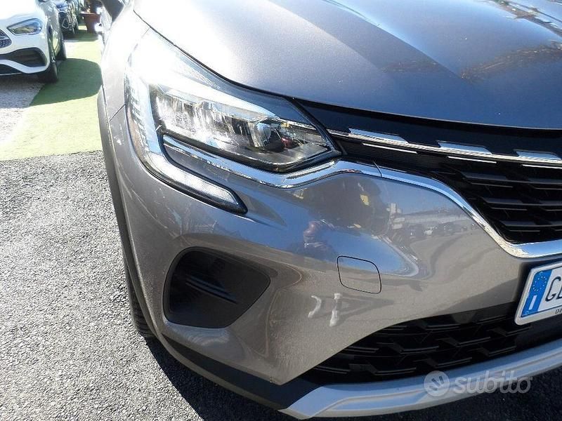 Usata Renault Captur Business 116 CV (85 kW) 2021 Grigio SUV