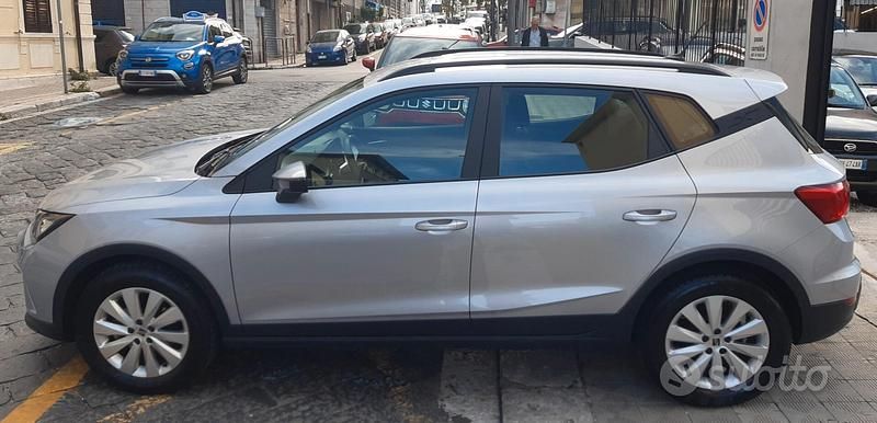 Usata Seat Arona Style 95 CV (69 kW) 2022 Grigio SUV
