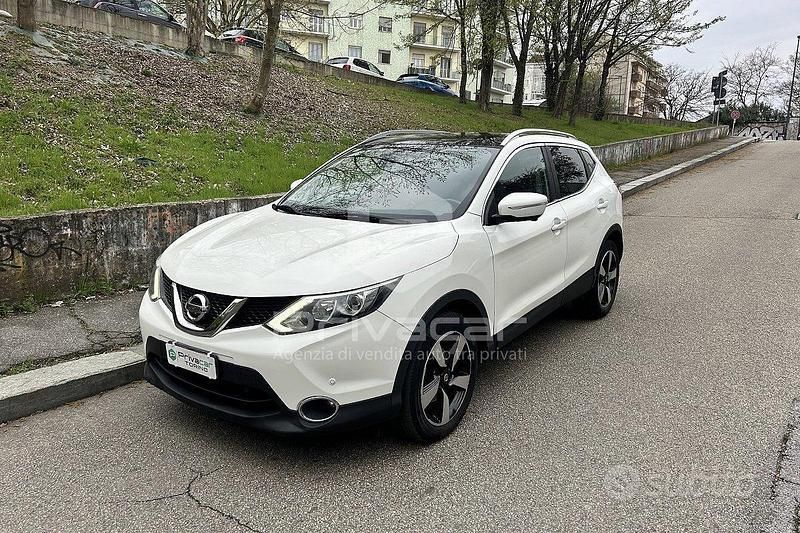 Usata Nissan Qashqai Tekna 131 CV (96 kW) 2017 Bianco SUV