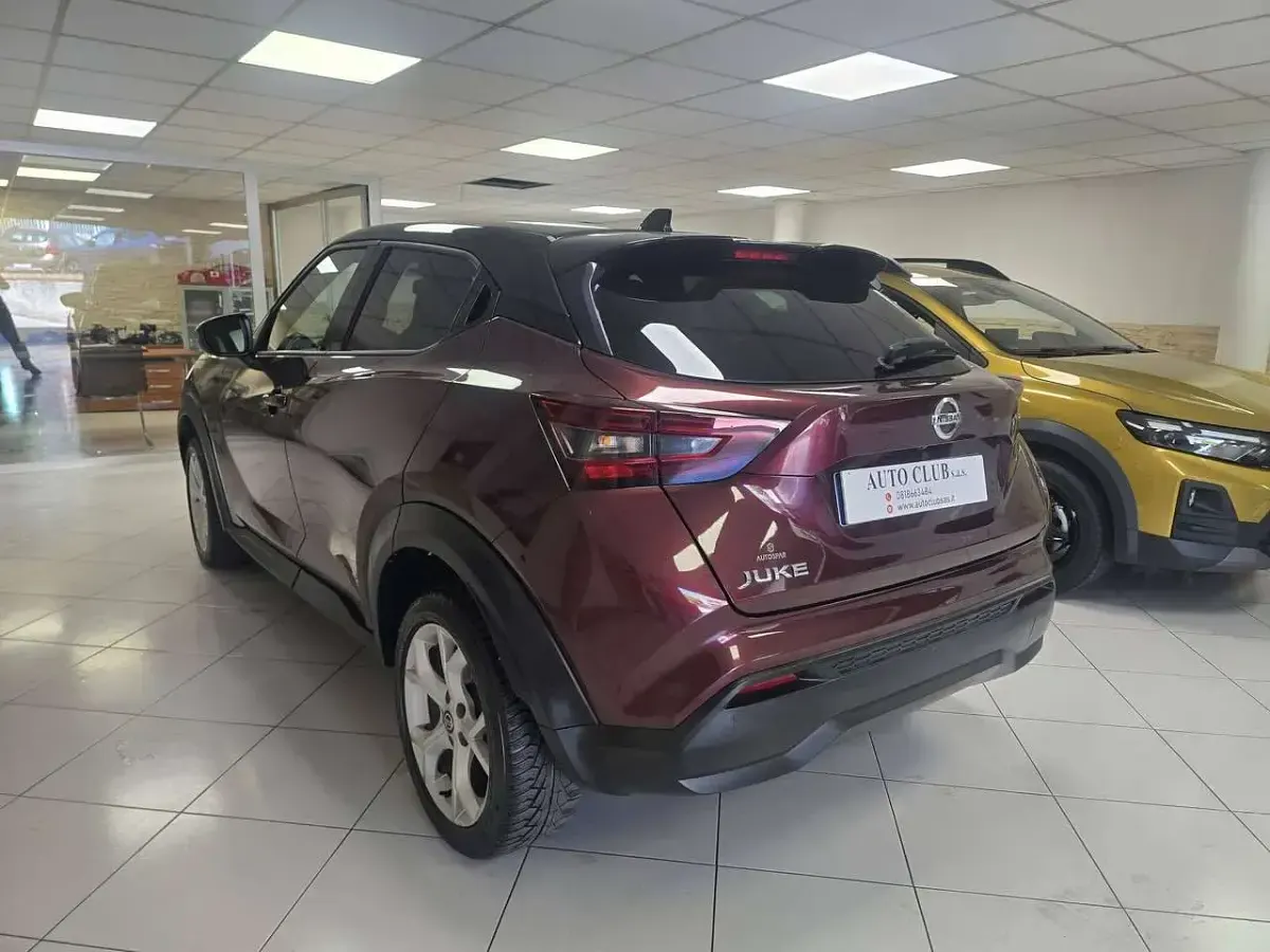 Usata Nissan Juke N-Connecta 114 CV (83 kW) 2021 Amaranto SUV