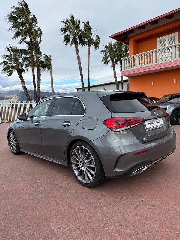 Usata Mercedes A180 AMG Line Premium 150 CV (110 kW) 2023 Grigio Berlina