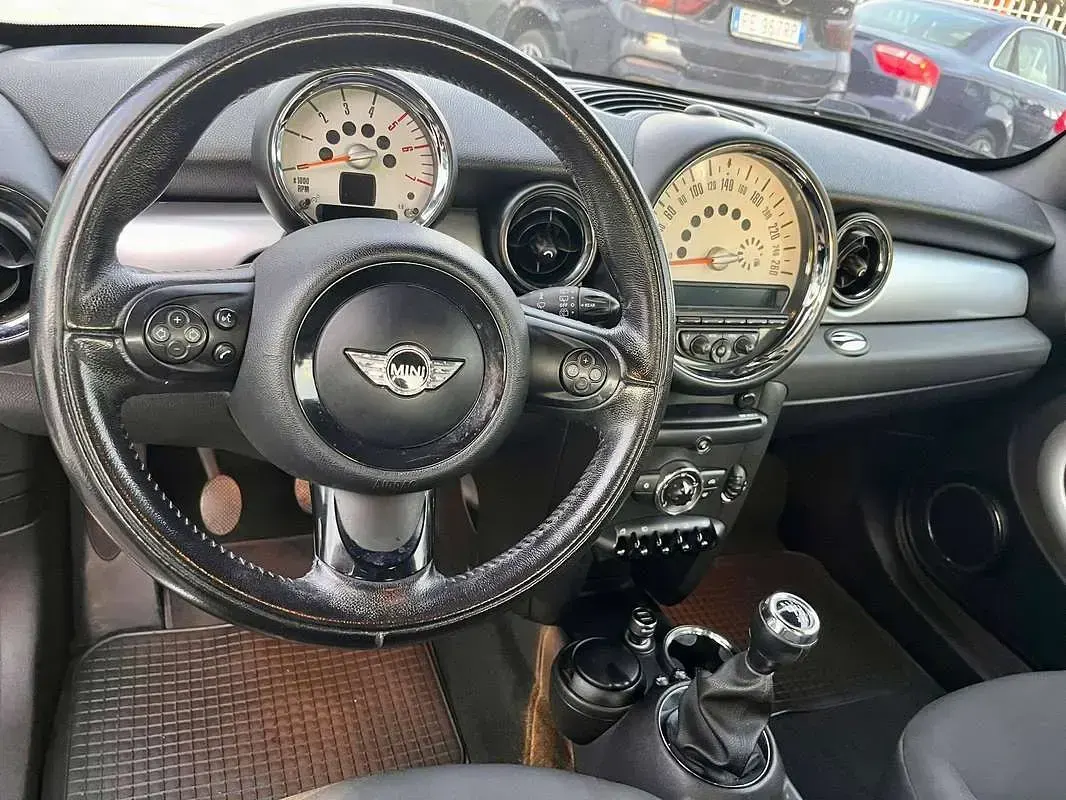 Usata Mini Cooper D 111 CV (81 kW) 2011 Utilitaria