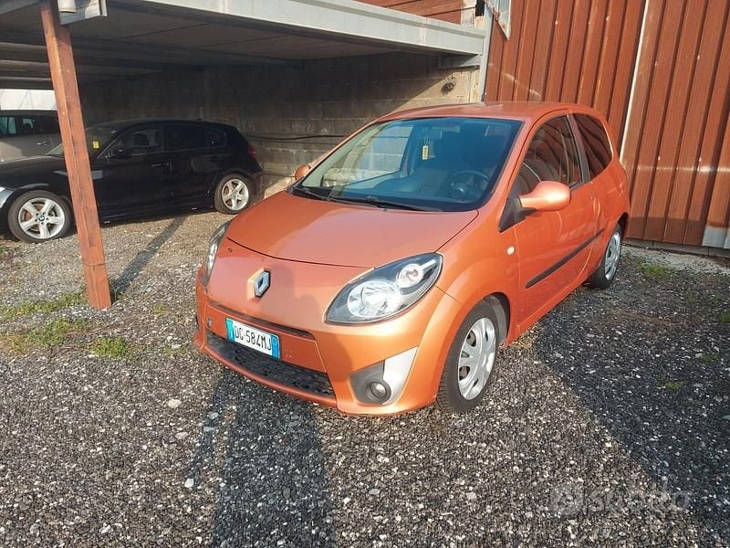 Marrone Usata 2007 Renault Twingo Dynamique Utilitaria | 1799 € (Ottimo prezzo) - Immagine 1/4