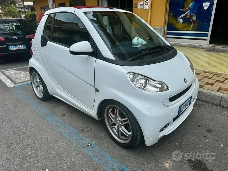 Bianco Usata 2011 Smart ForTwo Cabrio Cabrio | 6499 € (Cara) - Immagine 1/4