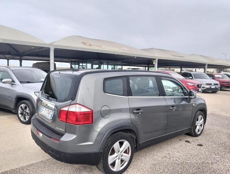 Usata Chevrolet Orlando LTZ 163 CV (119 kW) 2011 Grigio Monovolume
