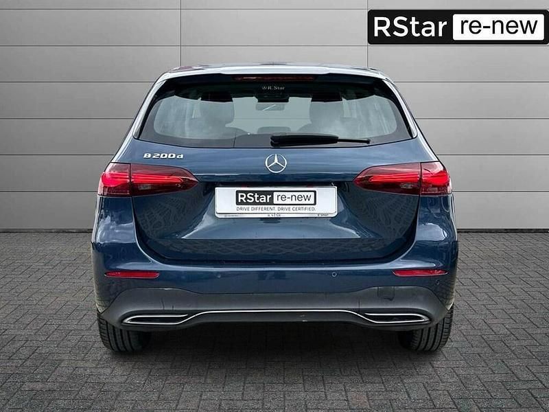 Usata Mercedes B200 Advanced Plus 150 CV (110 kW) 2023 Blu denim Utilitaria