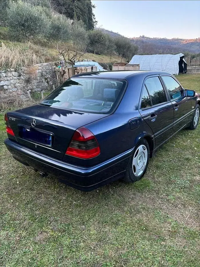 Usata Mercedes C180 122 CV (89 kW) 1999 Bluazzurro Berlina
