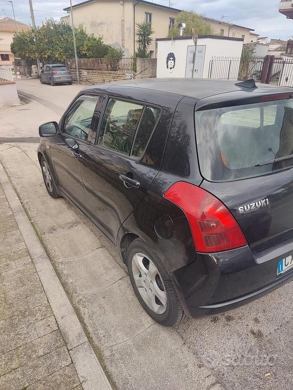 Usata Suzuki Swift 2005 Nero Berlina