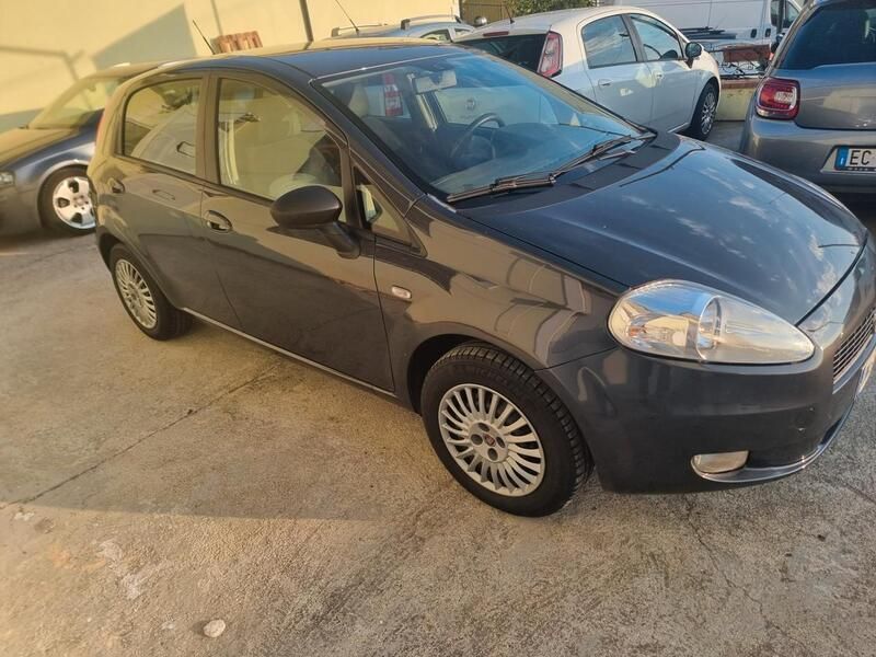 Usata Fiat Grande Punto Active 75 CV (55 kW) 2008 Grigio Utilitaria