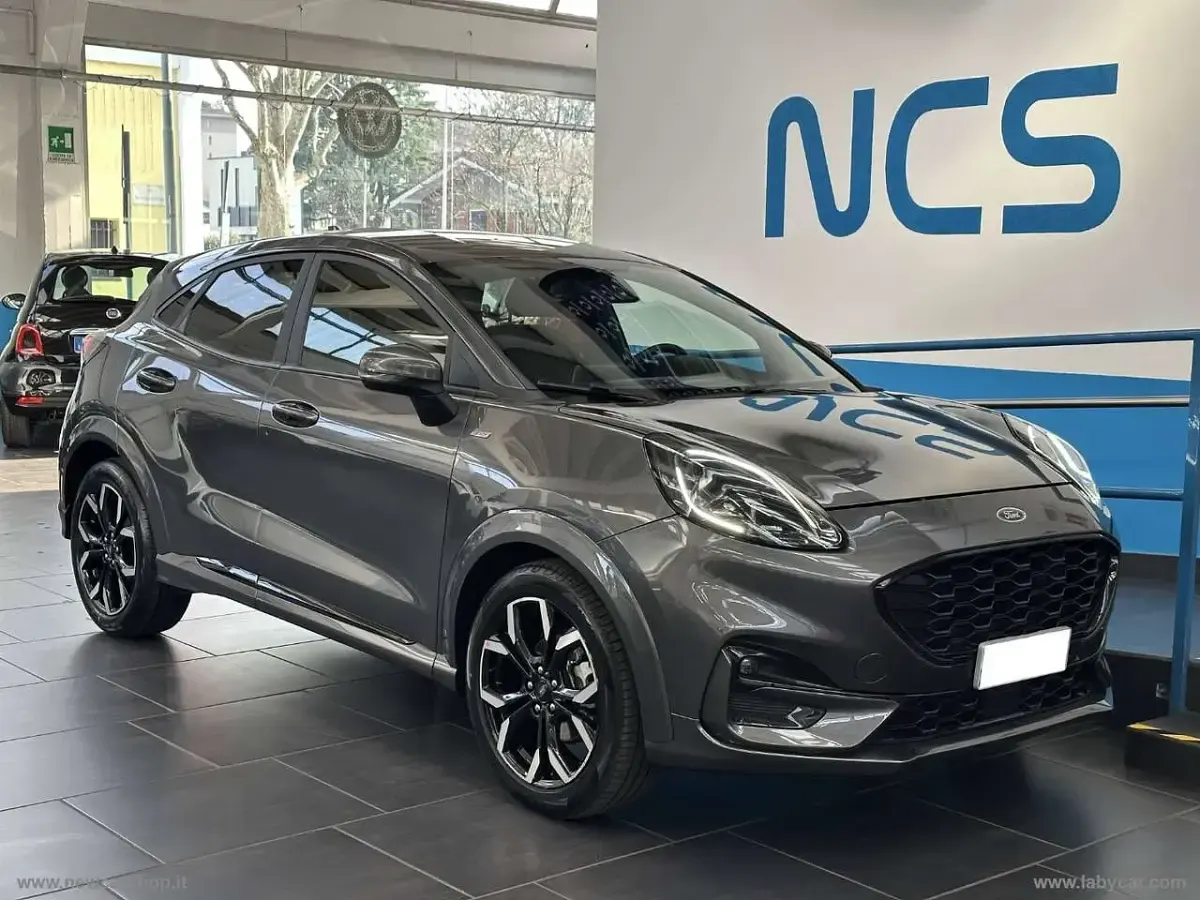 Usata Ford Puma ST 124 CV (91 kW) 2022 Grigio SUV