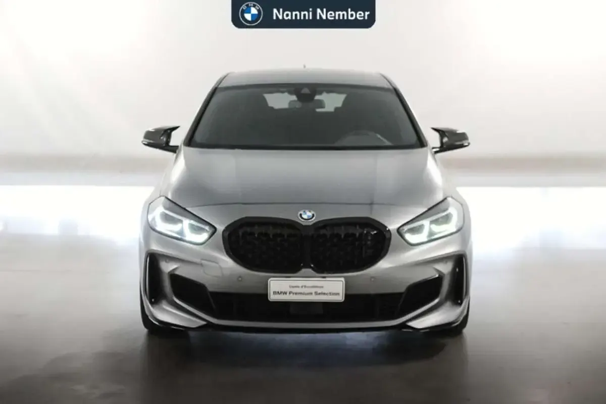Usata BMW 135 306 CV (225 kW) 2023 Frozen pure grey metallizzato Utilitaria