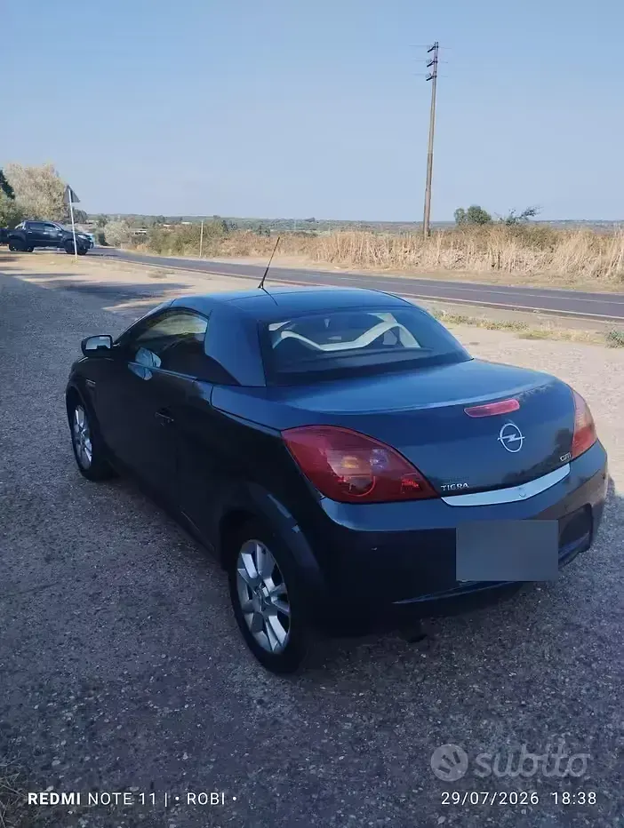 Usata Opel Tigra 69 CV (50 kW) 2006 Cabrio