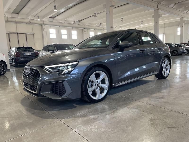 Usata Audi A3 S-Line 150 CV (110 kW) 2024 Grigio Utilitaria