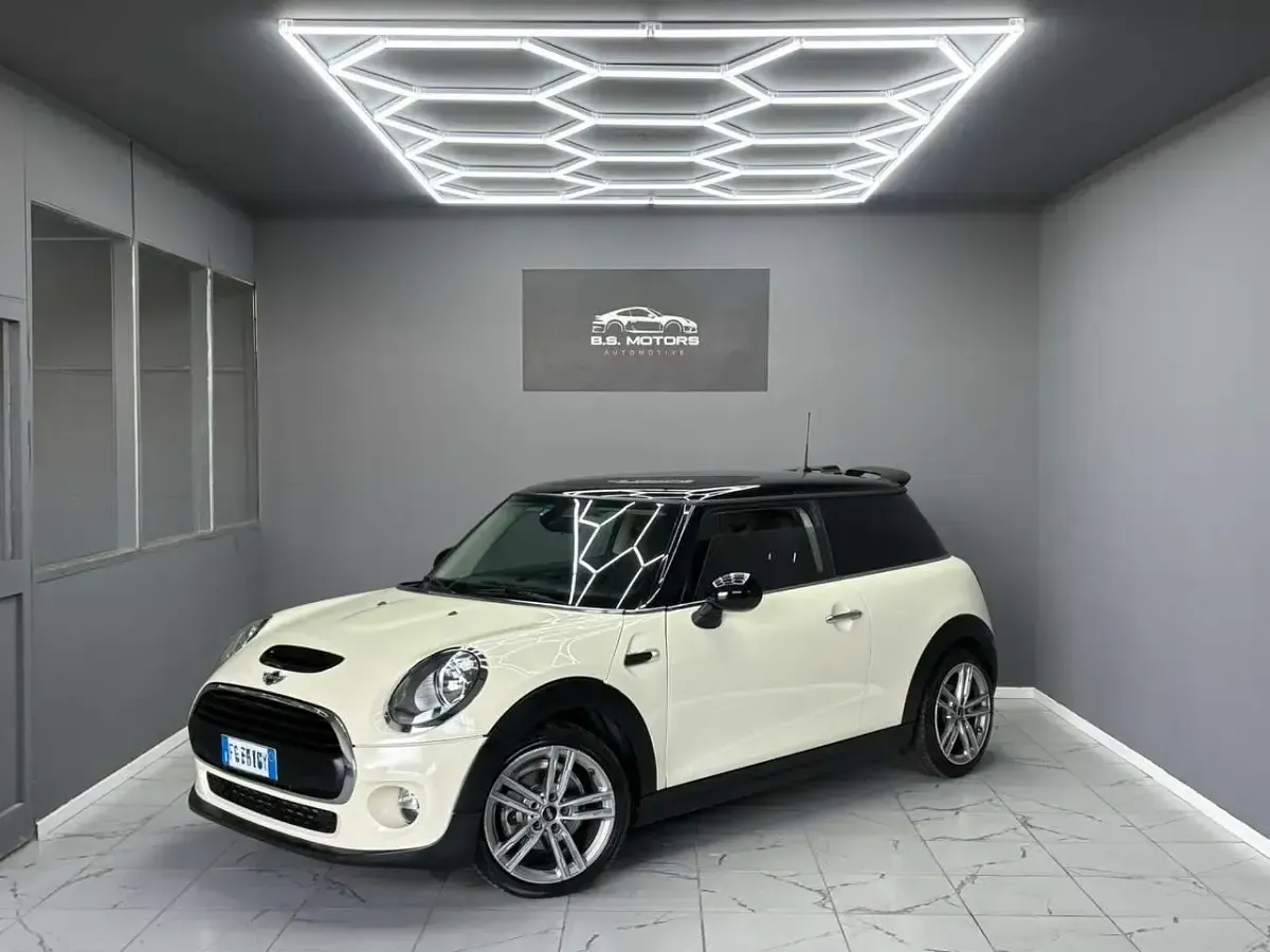 Usata Mini One D Hype 95 CV (69 kW) 2018 Beige Utilitaria