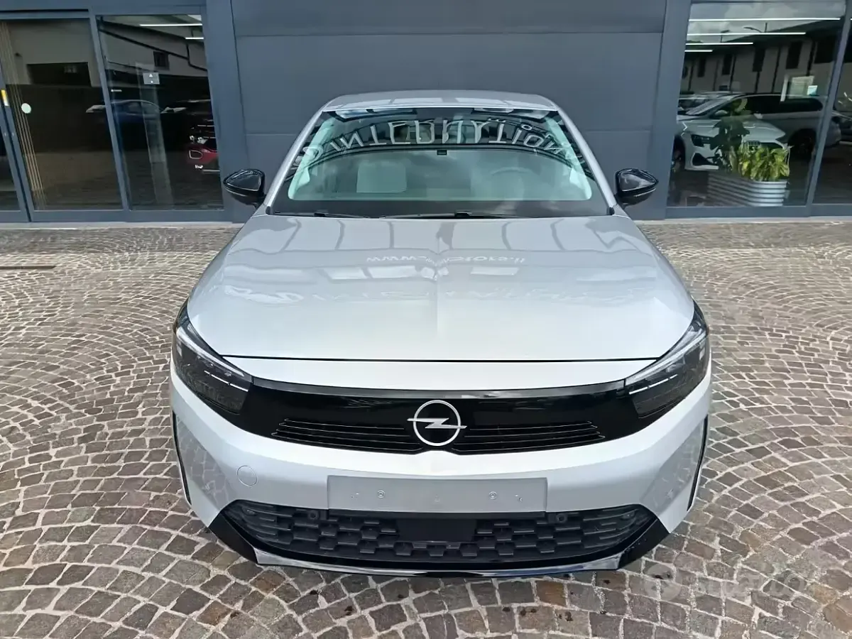 Usata Opel Corsa Edition 101 CV (74 kW) 2025 Grigio Utilitaria