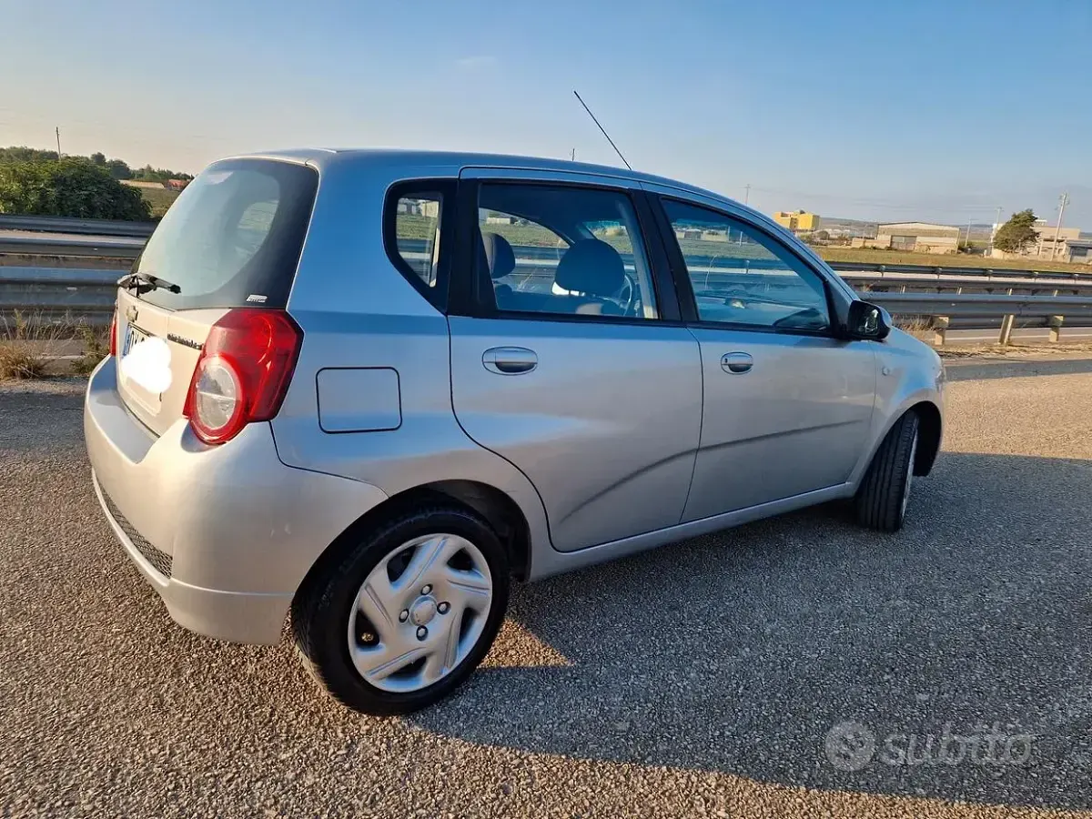 Usata Chevrolet Aveo LS 82 CV (60 kW) 2010 Grigio Berlina
