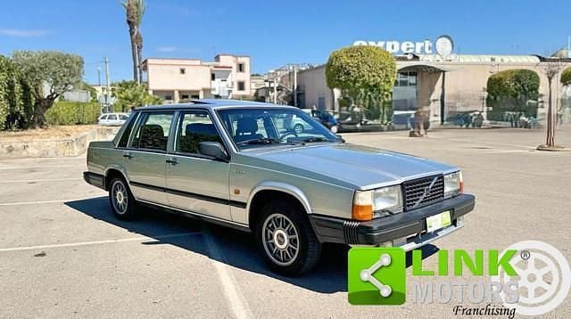 Usata Volvo 740 158 CV (116 kW) 1987 Argento Berlina