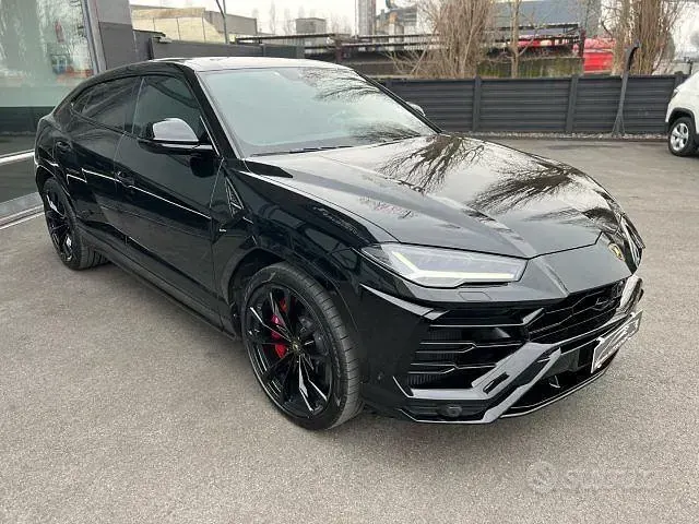 Usata Lamborghini Urus 650 CV (478 kW) 2022 Nero SUV