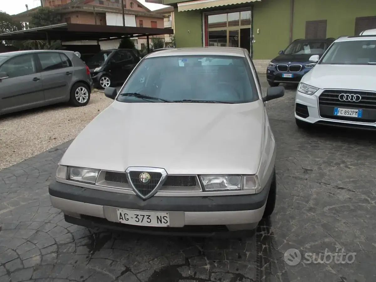 Usata Alfa Romeo 155 116 CV (85 kW) 1995 Grigio Berlina