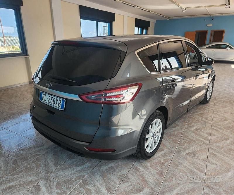 Usata Ford S-MAX Titanium 150 CV (110 kW) 2018 Grigio Monovolume