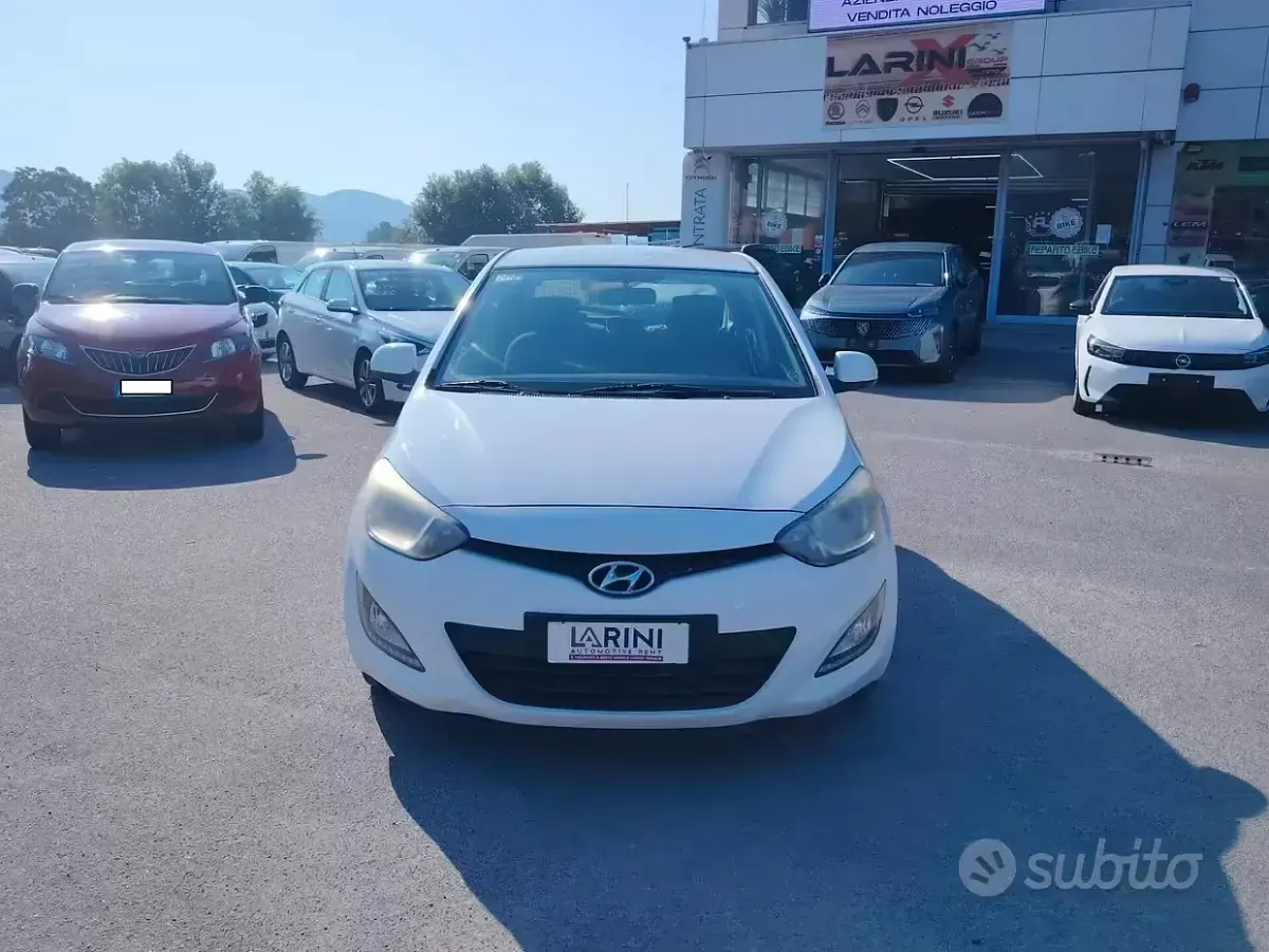 Usata Hyundai i20 Classic 75 CV (55 kW) 2014 Bianco Utilitaria