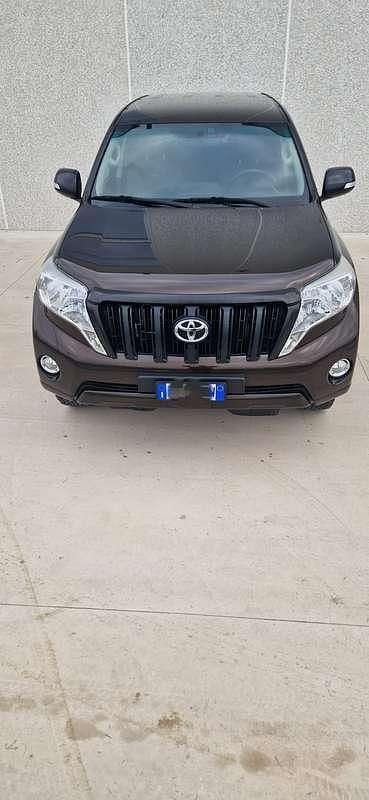 Usata Toyota Land Cruiser 177 CV (130 kW) 2017 Marrone SUV