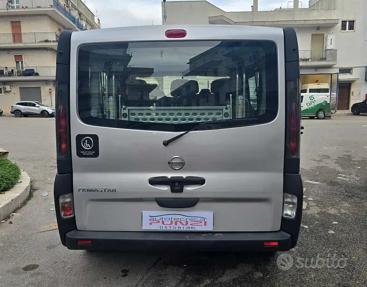 Usata Nissan Primastar 100 CV (73 kW) 2006 Grigio Monovolume