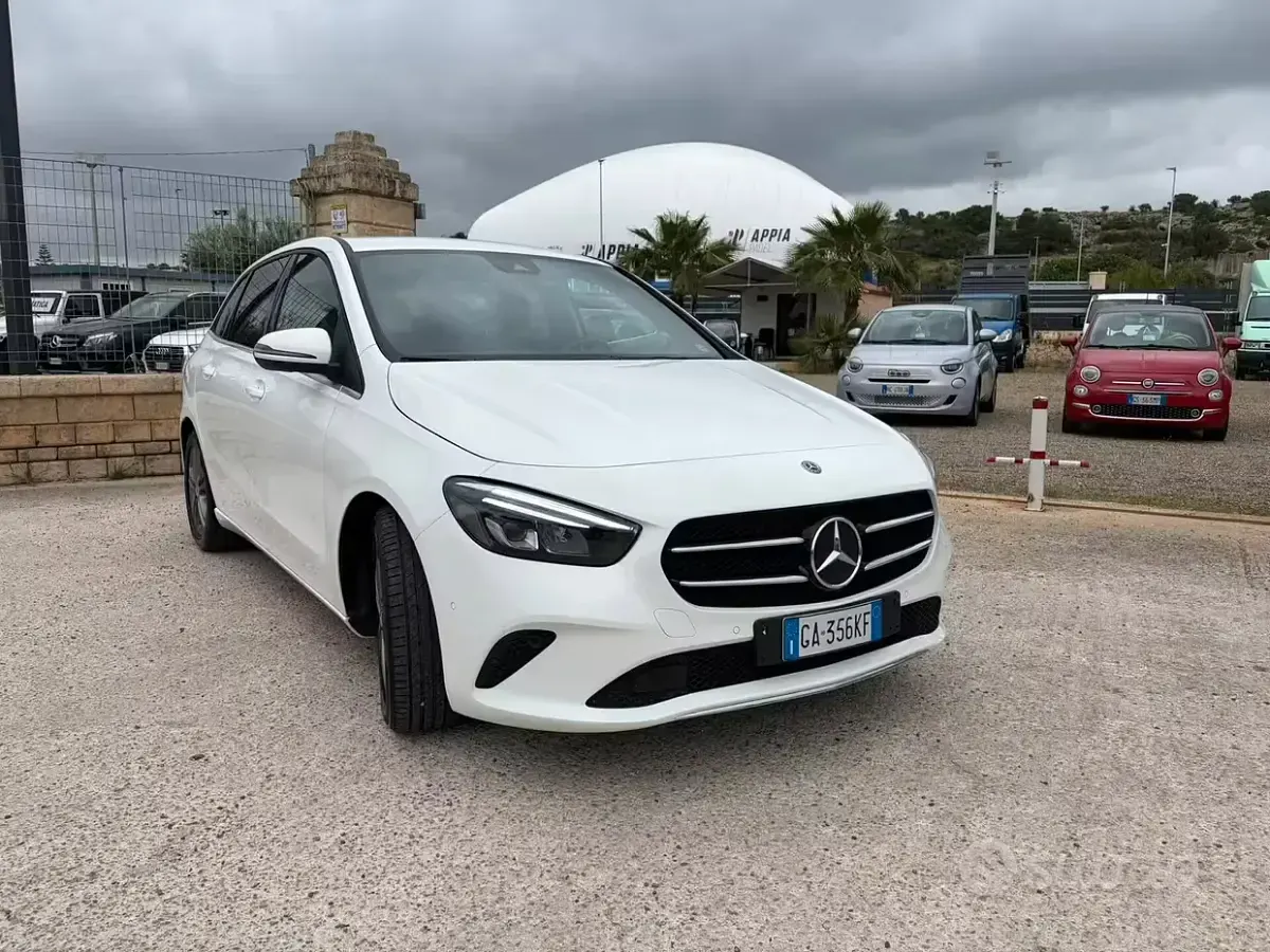 Usata Mercedes B160 95 CV (69 kW) 2020 Bianco Utilitaria