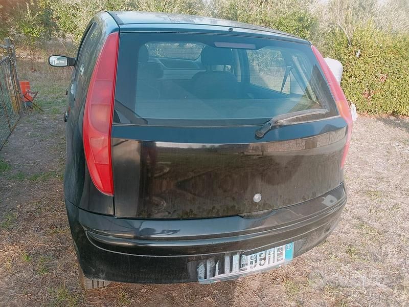 Usata Fiat Punto 2001 Nero Utilitaria