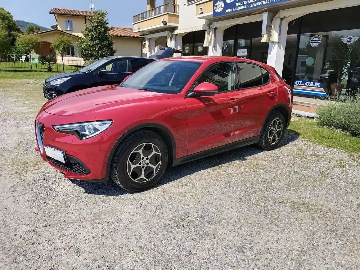 Usata Alfa Romeo Stelvio 160 CV (117 kW) 2022 Pastello SUV